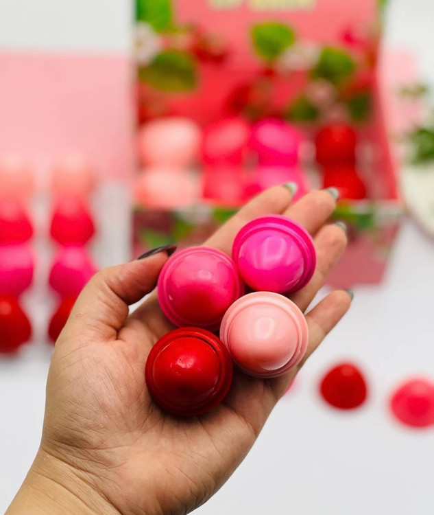 بالم لب توت فرنگی اصل