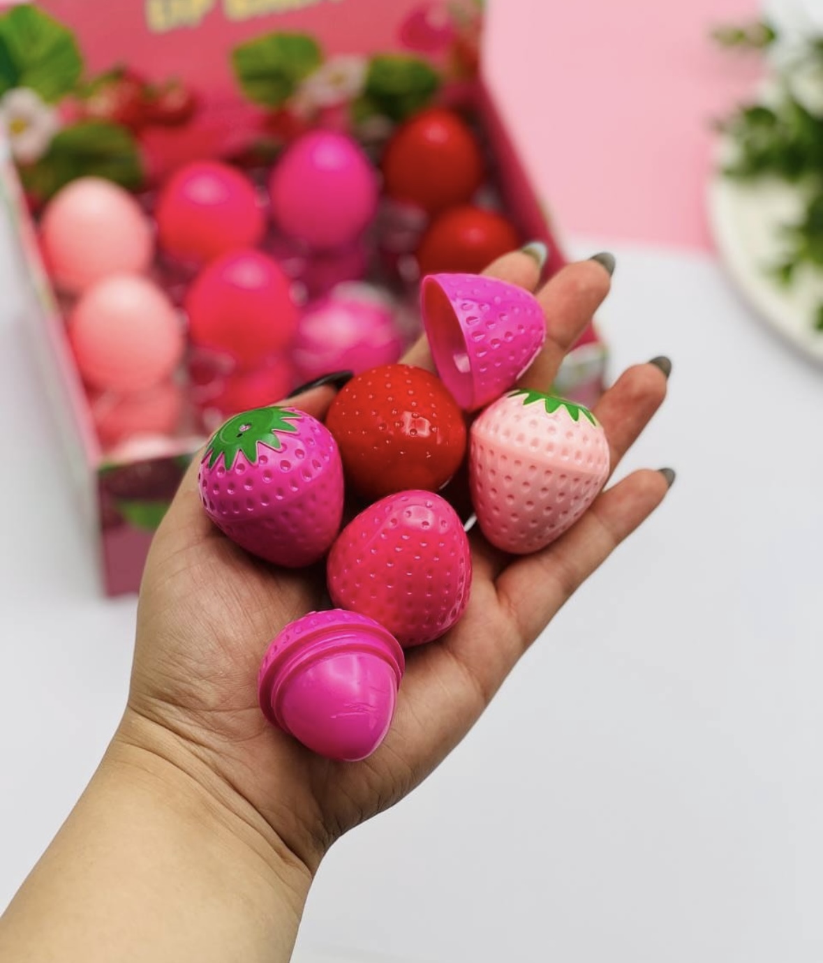 بالم لب توت فرنگی اصل