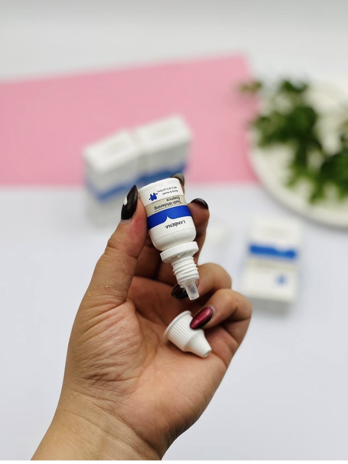 قطره سفیدکننده دندان